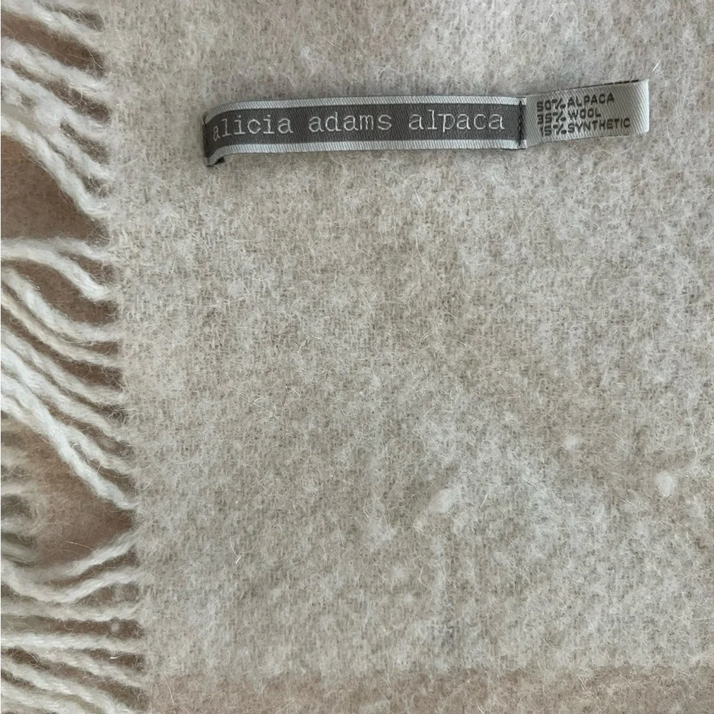 Alicia Adams Alpaca Soft Fringe Throw in Cream and Tan